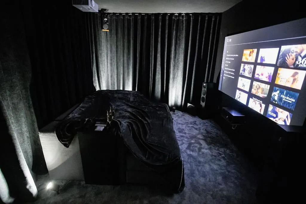 مواران Love Room Suite Romantique Avec Jacuzzi Et Cinema Privatif 0*,